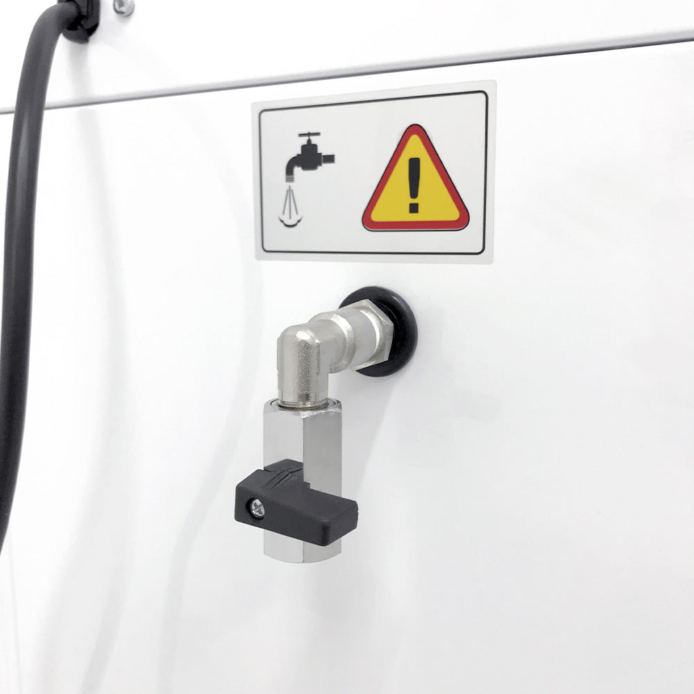 EOLO Generatore di Vapore AV05B CLEAN INOX Professionale Lavasuperfici Disinfesta Lavavetri Pavimenti Potente Kit Accessori Pulizia Igienizzazione Set Divani Tessuti Pulitore Anticalcare Made in Italy Garanzia 5 Anni Efficienza A++