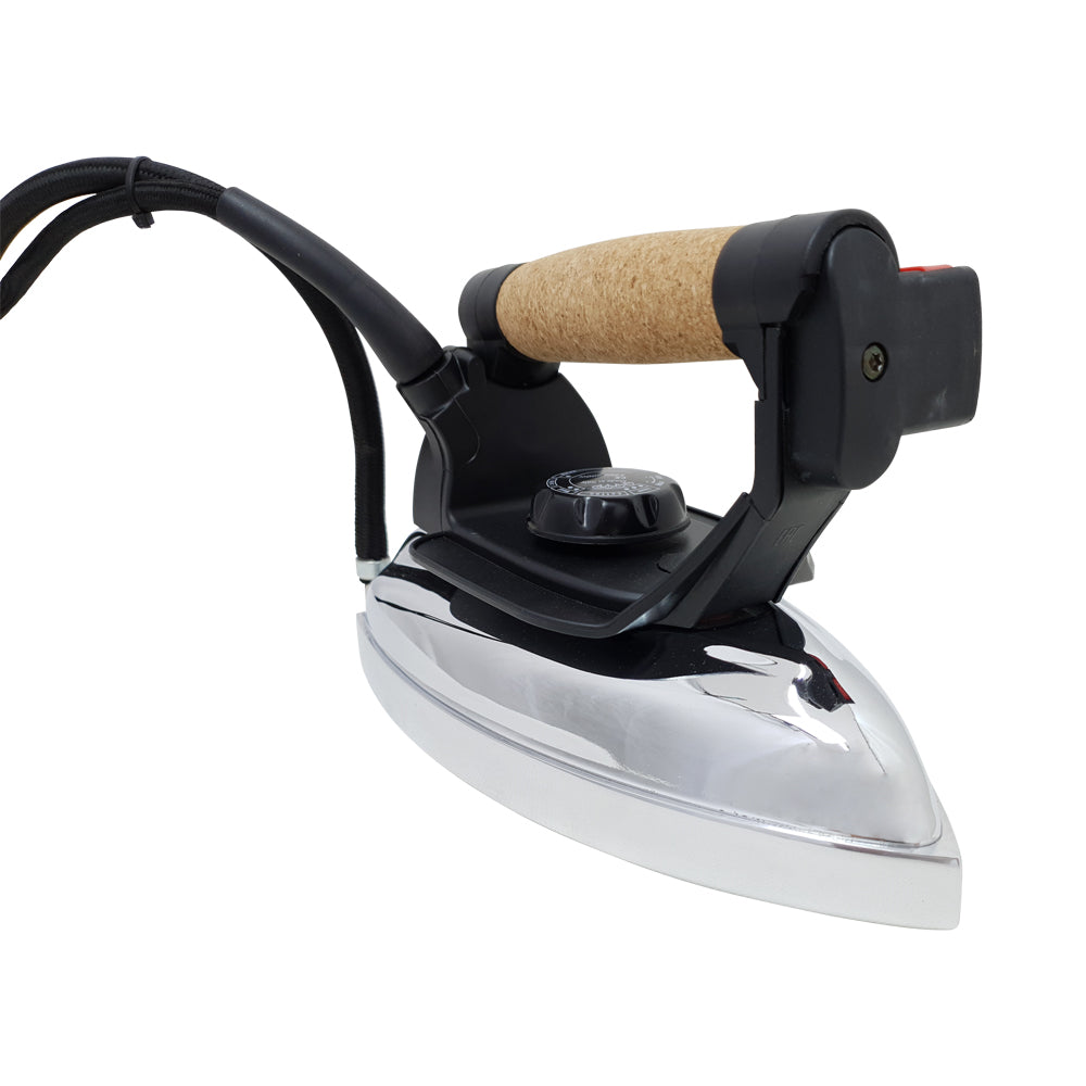 Sistema stirante professionale GVK17 con Caldaia in Acciaio inox AISI 304 e Resistenza esterna anticalcare (4,5 L) Classe energetica A++ Made in Italy Garanzia 5 anni