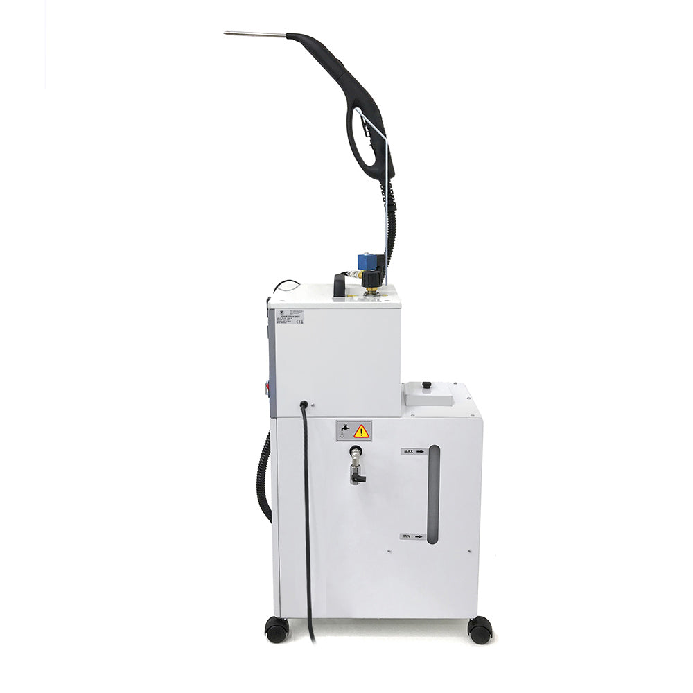 EOLO Pulitore GVK5P TOPRA Vapore Multiuso Professionale Pulizia Igienizzazione Sanificazione Pavimenti Tappezzeria Sistema di Pulizia Vaporetto Disinfettare Materassi Kit Pulizia Interni Auto Anticalcare Made in Italy Garanzia 5 Anni Efficienza A++