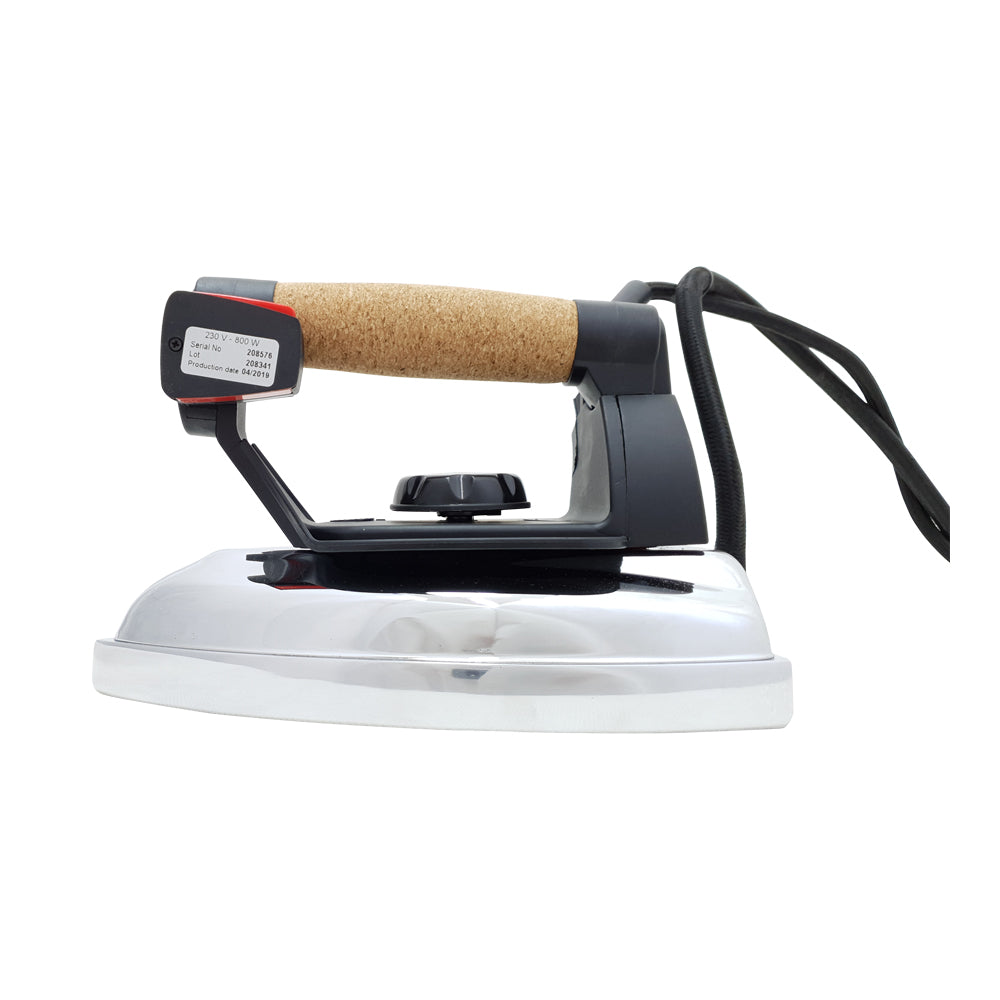 Sistema stirante professionale GVK17 con Caldaia in Acciaio inox AISI 304 e Resistenza esterna anticalcare (4,5 L) Classe energetica A++ Made in Italy Garanzia 5 anni