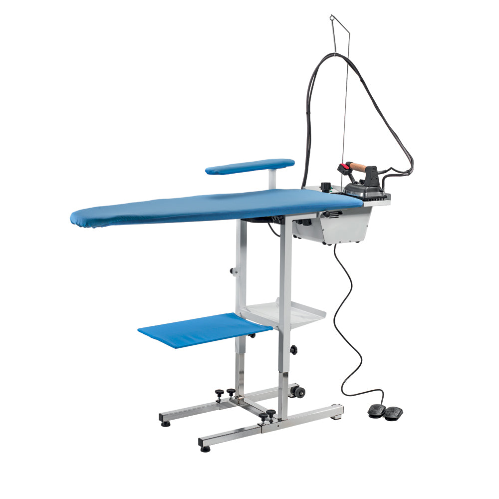 EOLO Tavolo da Stiro AT13 (121x44 cm) Professionale Piano Pieghevole Motore Aspirante e Soffiante con Piano Riscaldato Completo di Generatore Vapore con Caldaia a Risparmio Energetico e Elettroferro Made in Italy Garanzia 5 Anni Efficienza A++