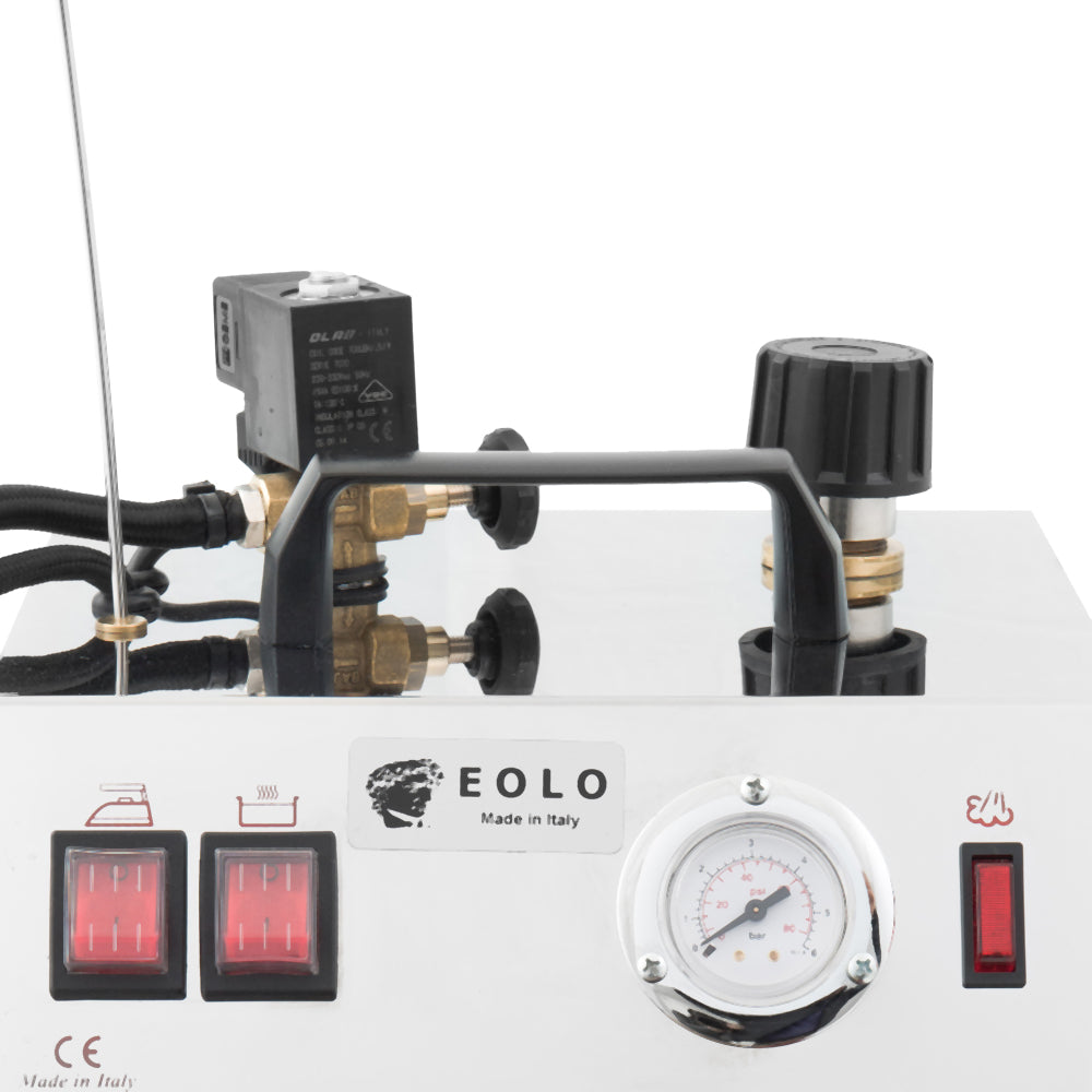 EOLO Pulitrice GV03P Vapore Multiuso Professionale Pulizia Igienizzazione Sanificazione Pavimenti Tappezzeria Sistema di Pulizia Vaporetto per Disinfettare Materassi Kit Pulizia Interni Auto Anticalcare Made in Italy Garanzia 5 Anni Efficienza A++