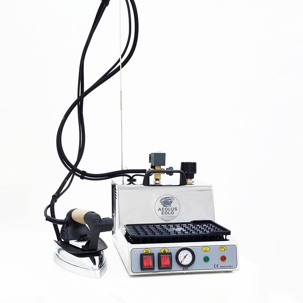 Sistema stirante professionale GVK9 con Caldaia in Acciaio inox AISI 304 e Resistenza esterna anticalcare (2,8 L) Efficienza Energetica A++ Made in Italy Garanzia 5 anni