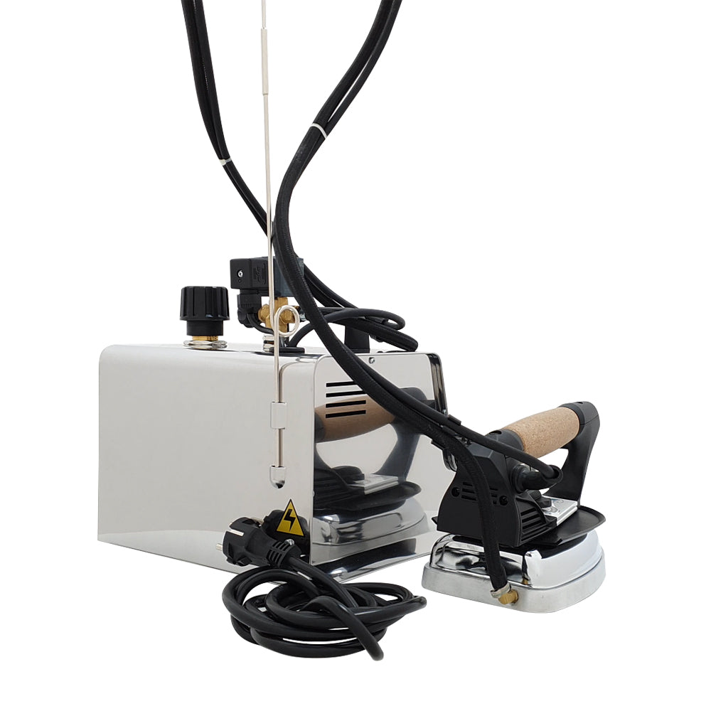 Sistema stirante professionale GVK9 con Caldaia in Acciaio inox AISI 304 e Resistenza esterna anticalcare (2,8 L) Efficienza Energetica A++ Made in Italy Garanzia 5 anni