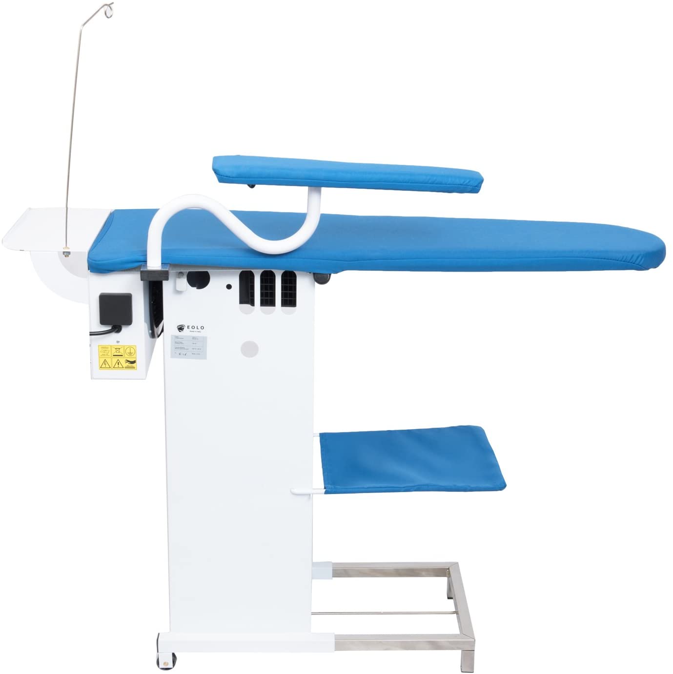 Tavolo da stiro professionale modello TS05 con caldaia Motore aspirante e soffiante Piano riscaldato con termostato Classe Energetica A++ Made in Italy Garanzia 5 anni