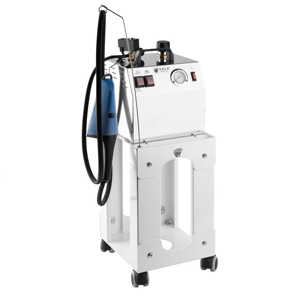 Sistema stirante professionale AV03 TRIPLE con Caldaia in rame a Risparmio energetico e Resistenza esterna anticalcare (3,5 L) Classe Energetica A++ Made in Italy Garanzia 5 anni