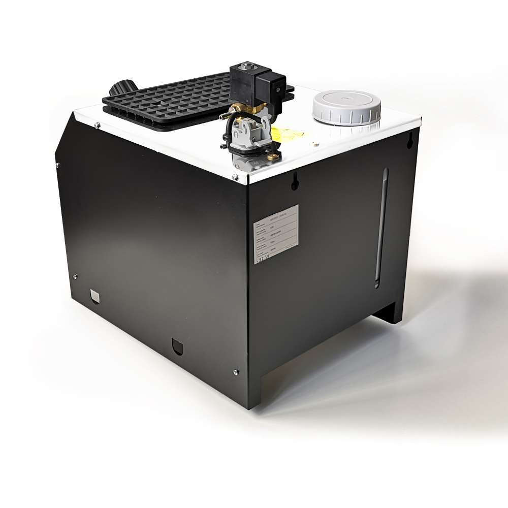 Sistema stirante professionale AV01 CF RA con Ricarica automatica Caldaia in rame a Risparmio energetico e Resistenza esterna anticalcare Classe energetica A++ Made in Italy Garanzia 5 anni