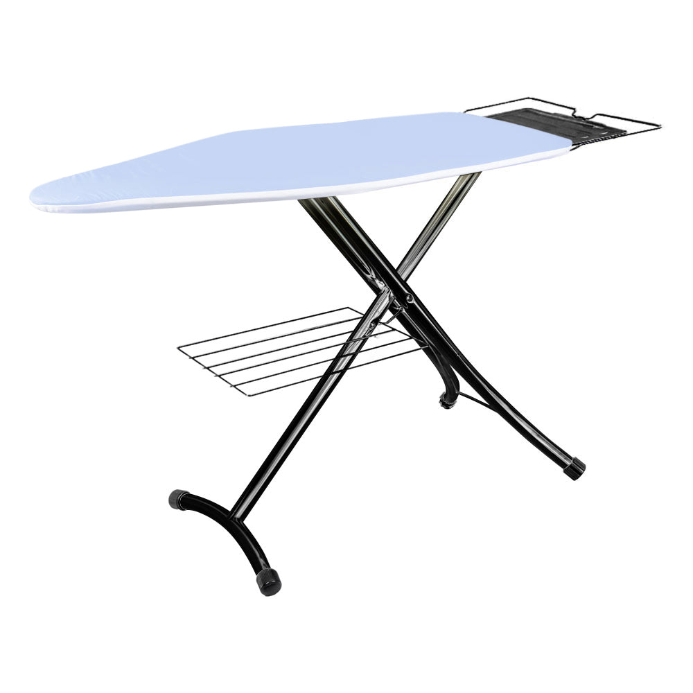 Asse da Stiro AT05 Robusto con Poggiaferro Tavolo Pieghevole Salvaspazio Altezza Regolabile Metallo Antiruggine Massima Stabilità Piano Professionale Copriasse Imbottito Garanzia 5 Anni
