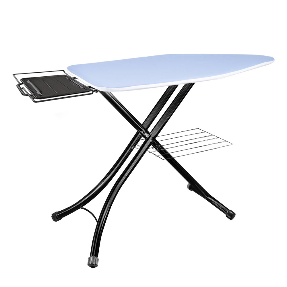 Asse da Stiro AT05 Robusto con Poggiaferro Tavolo Pieghevole Salvaspazio Altezza Regolabile Metallo Antiruggine Massima Stabilità Piano Professionale Copriasse Imbottito Garanzia 5 Anni