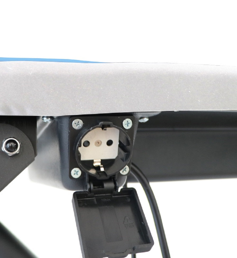 EOLO Asse da Stiro AT23 (120x45 cm) Professionale Aspirante con Piano Riscaldato ad Uso Domestico Made in Italy Garanzia 5 Anni Efficienza A++