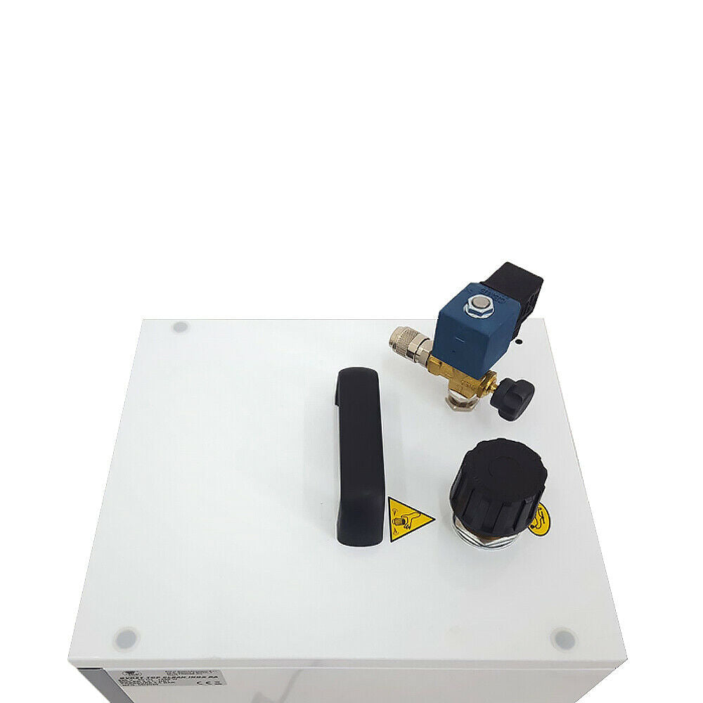 EOLO Pulitore GVK5P TOP Vapore Multiuso Professionale Pulizia Igienizzazione Sanificazione Pavimenti Tappezzeria Sistema di Pulizia Vaporetto Disinfettare Materassi Kit Pulizia Interni Auto Anticalcare Made in Italy Garanzia 5 Anni Efficienza A++